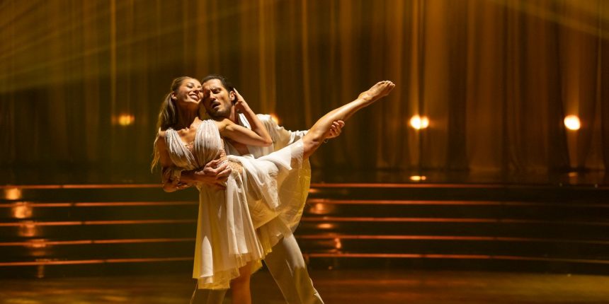 5-muscle-recovery-moves-from-the-long-time-physical-therapist-of-dancing-with-the-stars